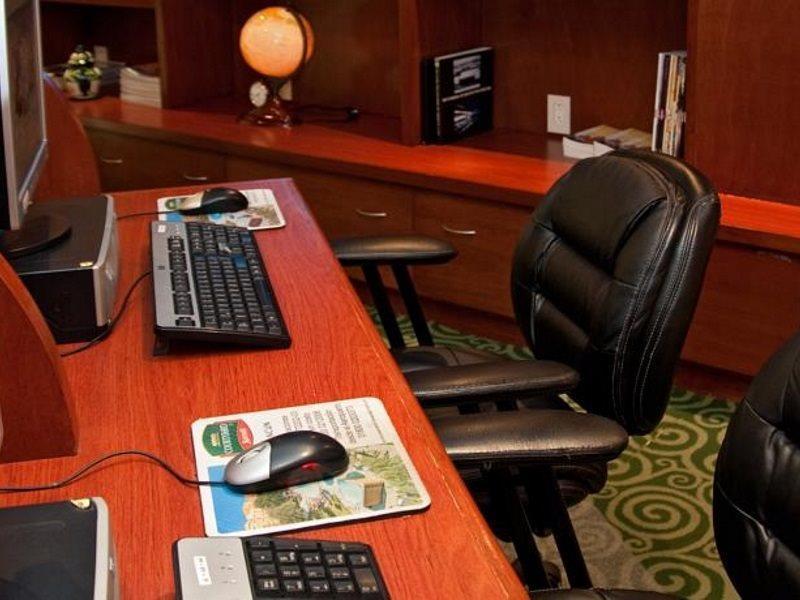 Hotel Courtyard By Marriott Cancun Airport