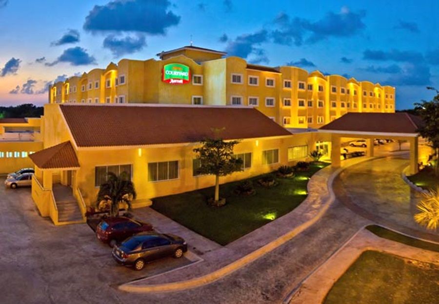 Hotel Courtyard By Marriott Cancun Airport