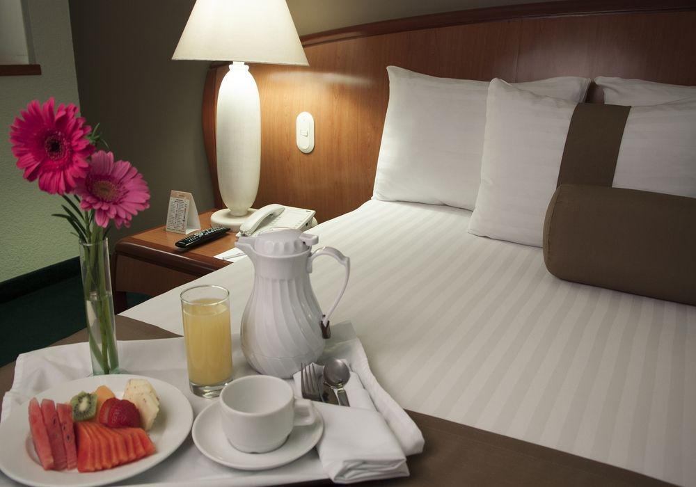 Hotel Mision Naucalpan 3*
