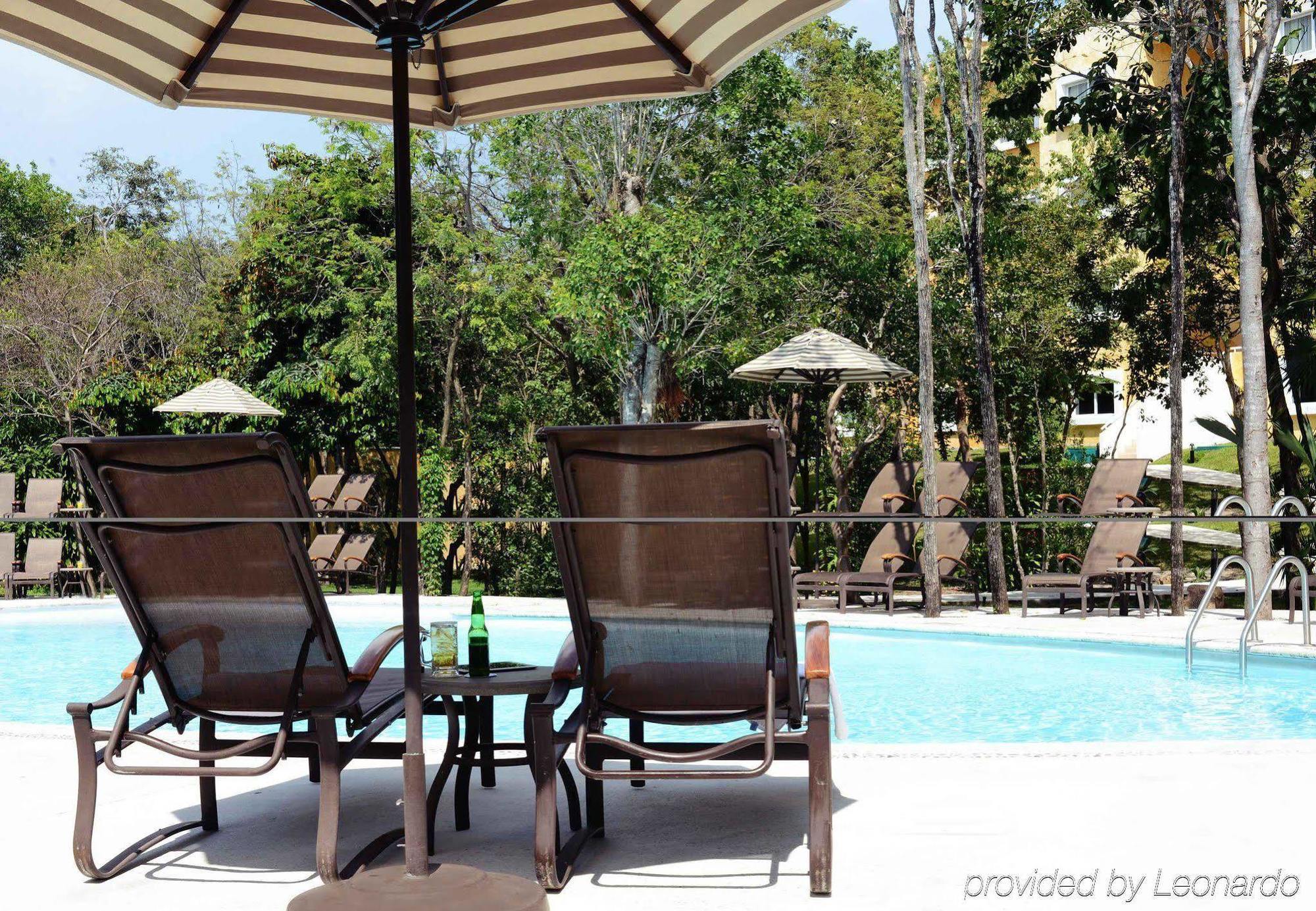 Courtyard By Marriott Cancun Airport Hotel 4*