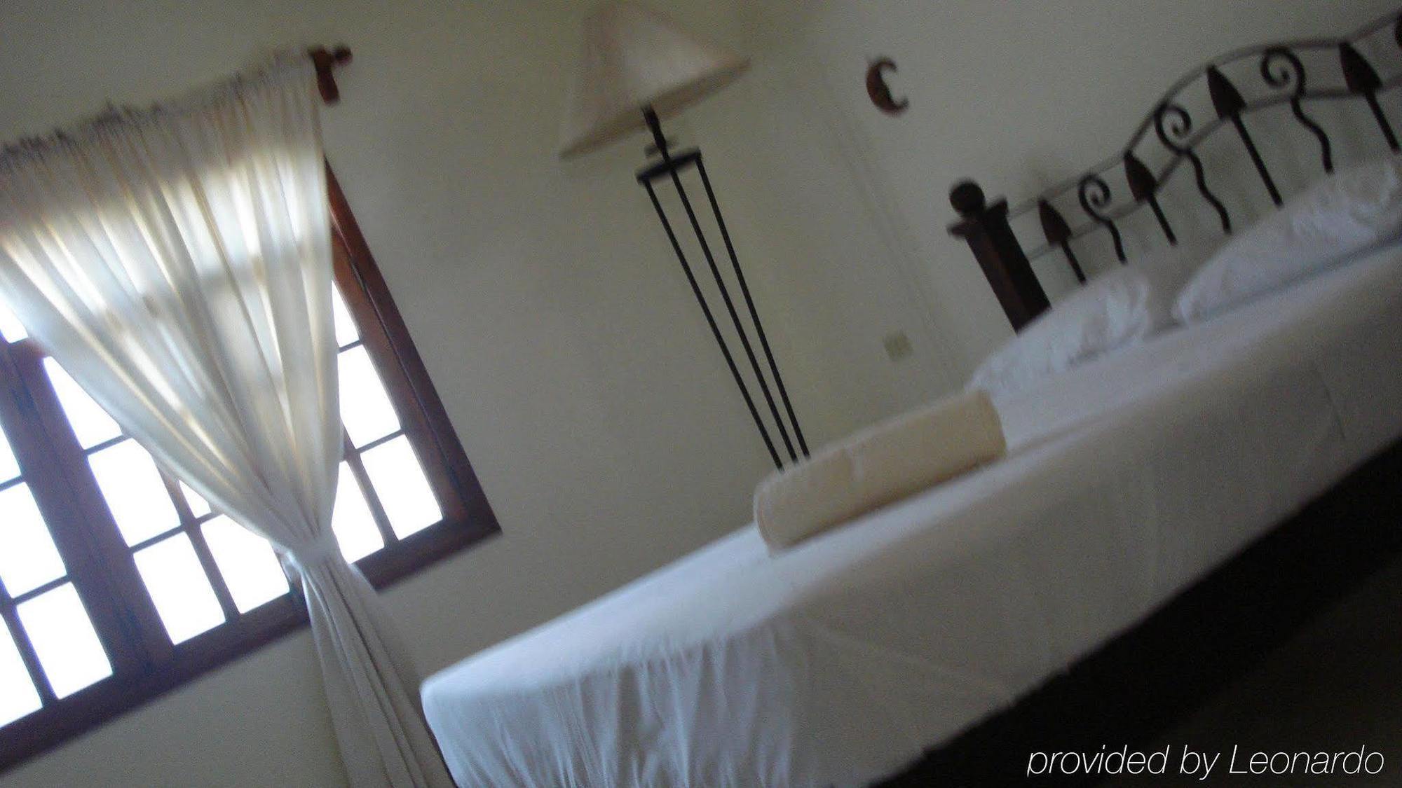 Beachouse Dive Hostel *