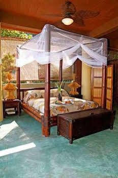 Hotel Casa Pericos 3*