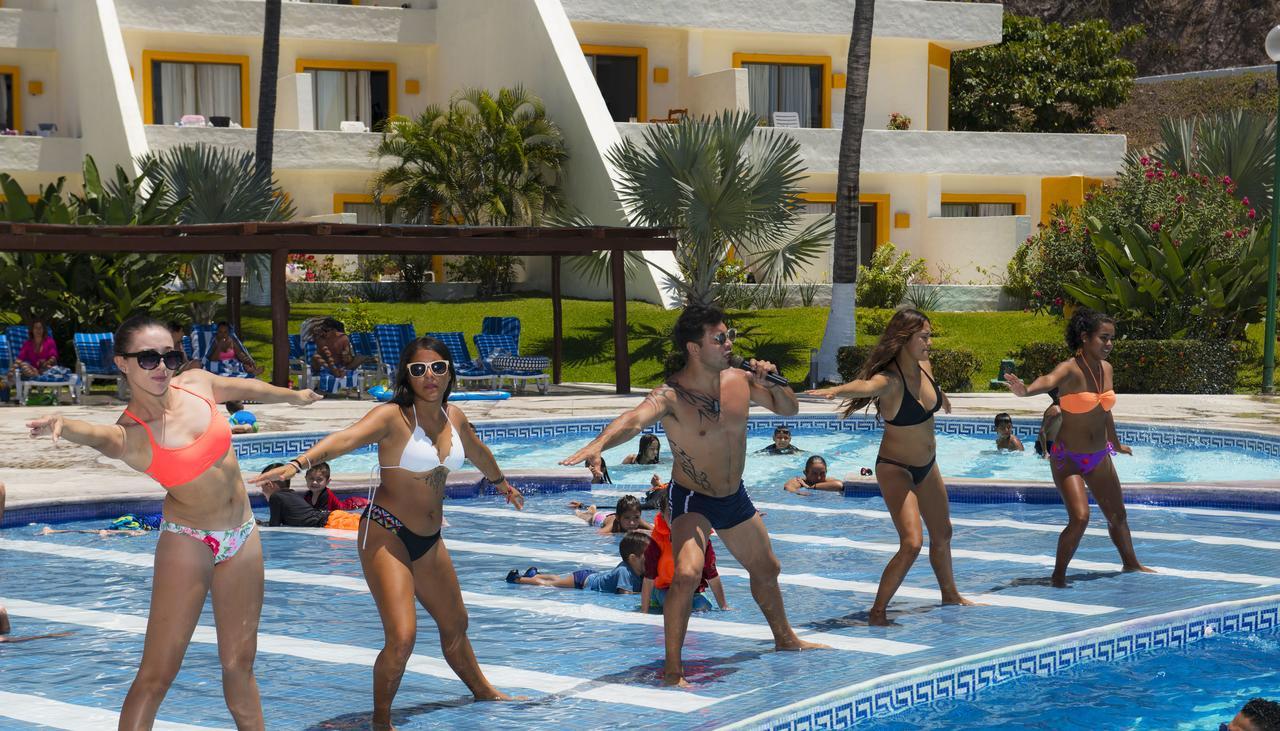 Angeles Locos Resort