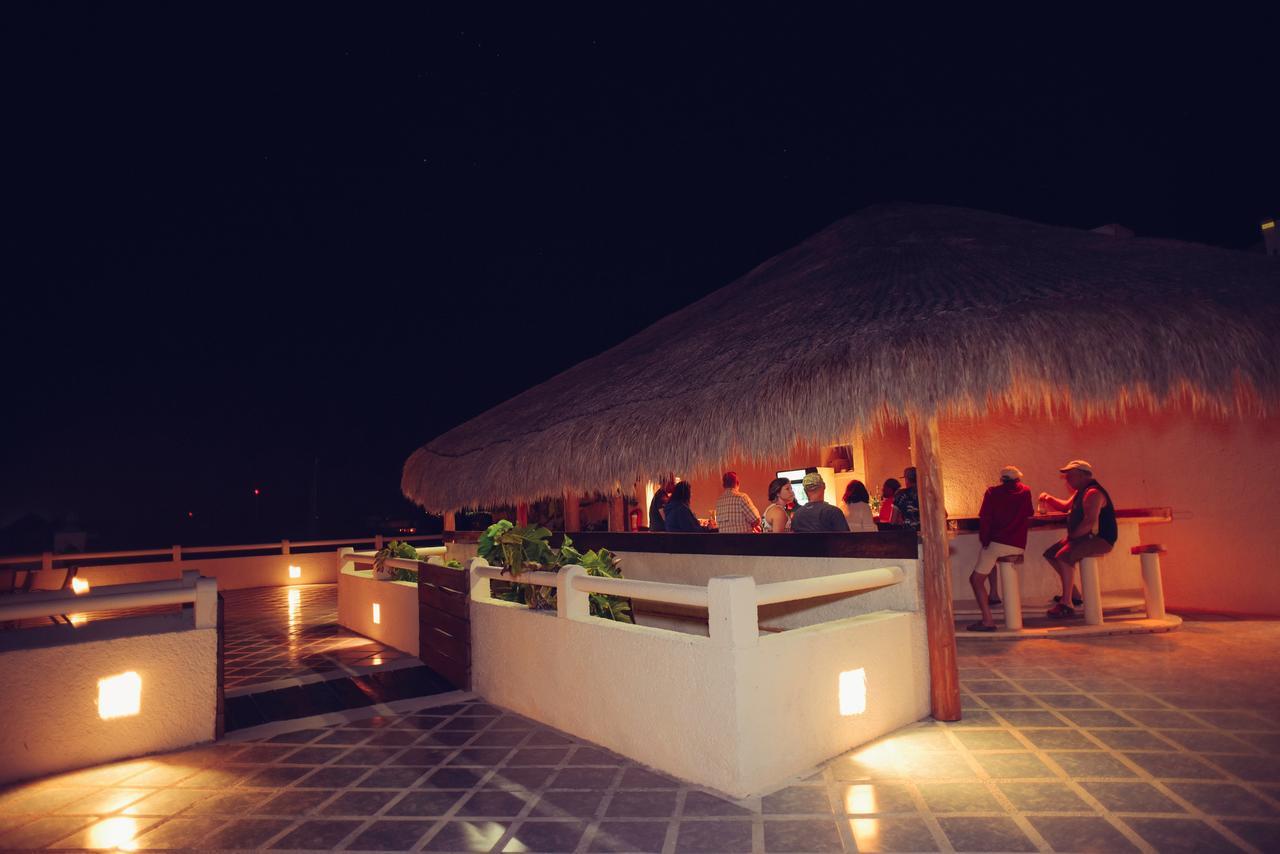 Aquatech Derosa Aparthotel Akumal