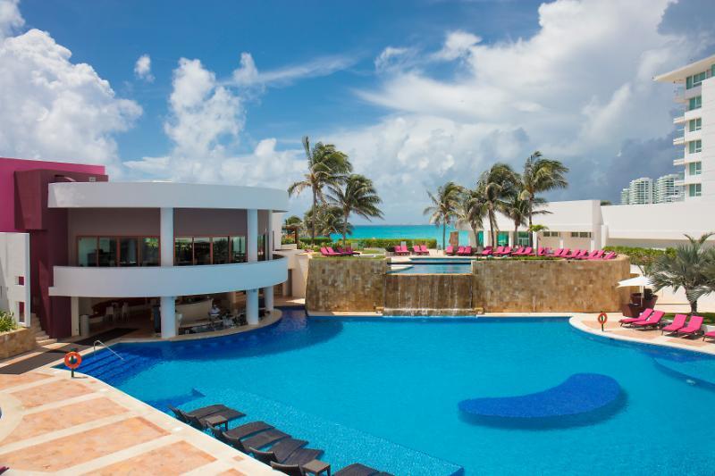 Altitude At Krystal Grand 5* Cancun