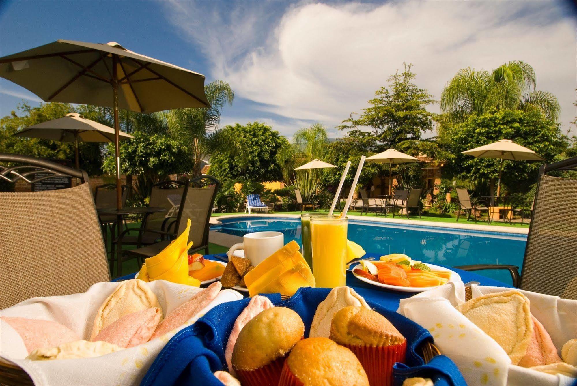 La Casa De Patios & Hotel