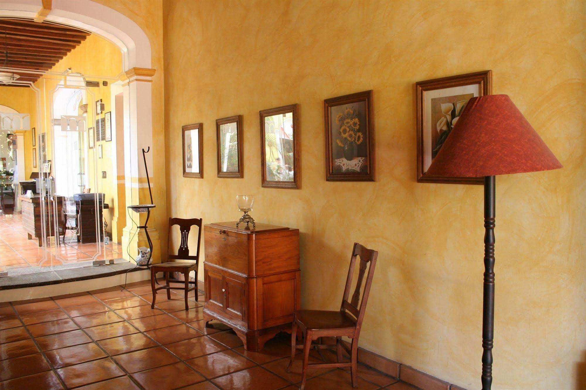 La Casa De Patios &