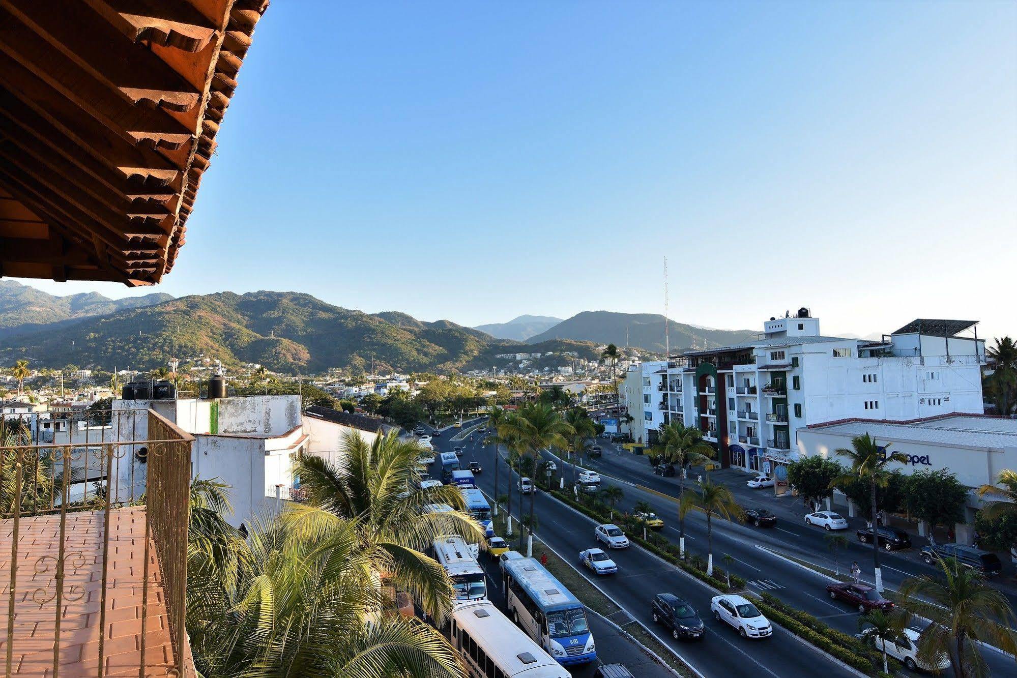 Hotel Del Sol 4*