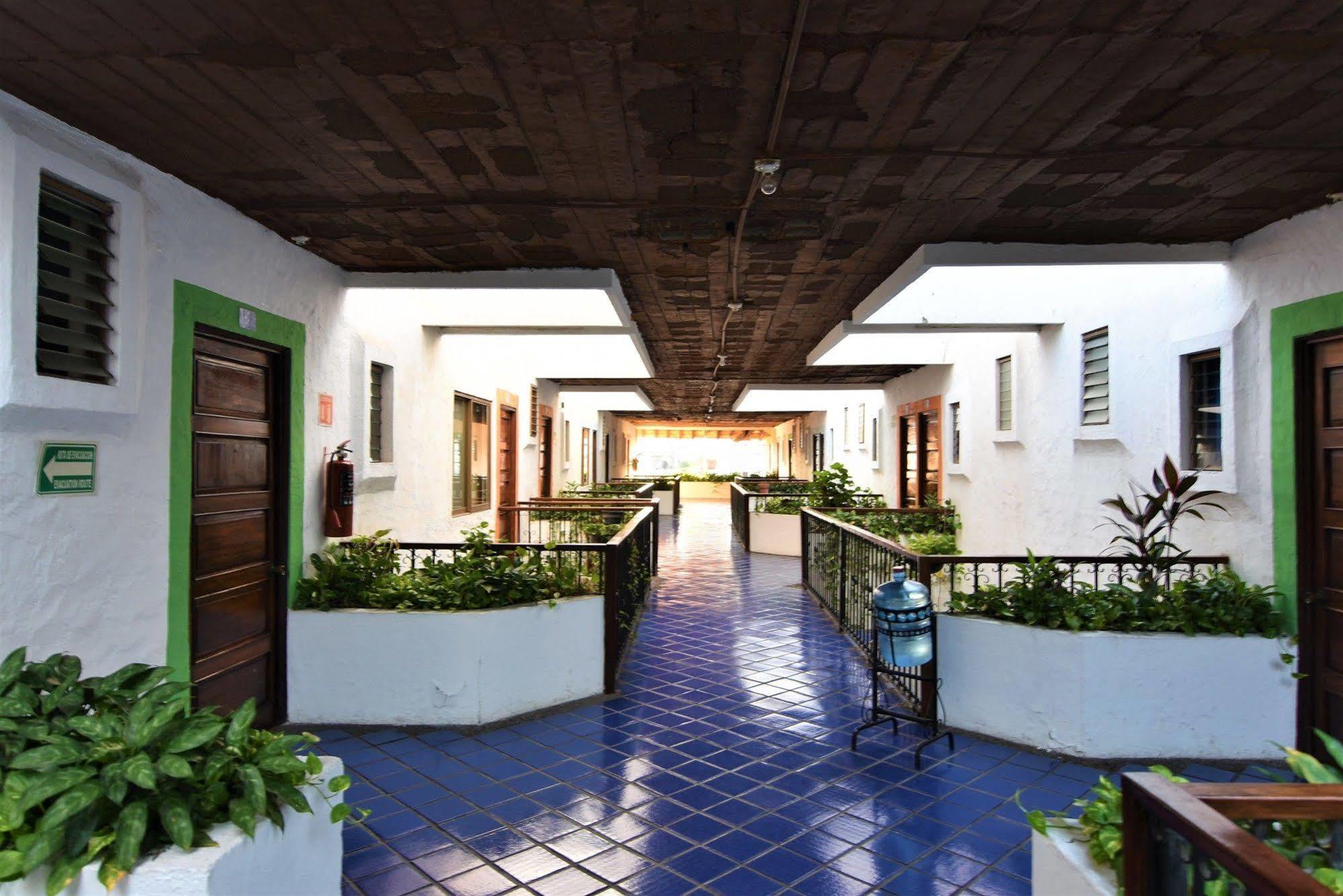 Hotel Del Sol 4*