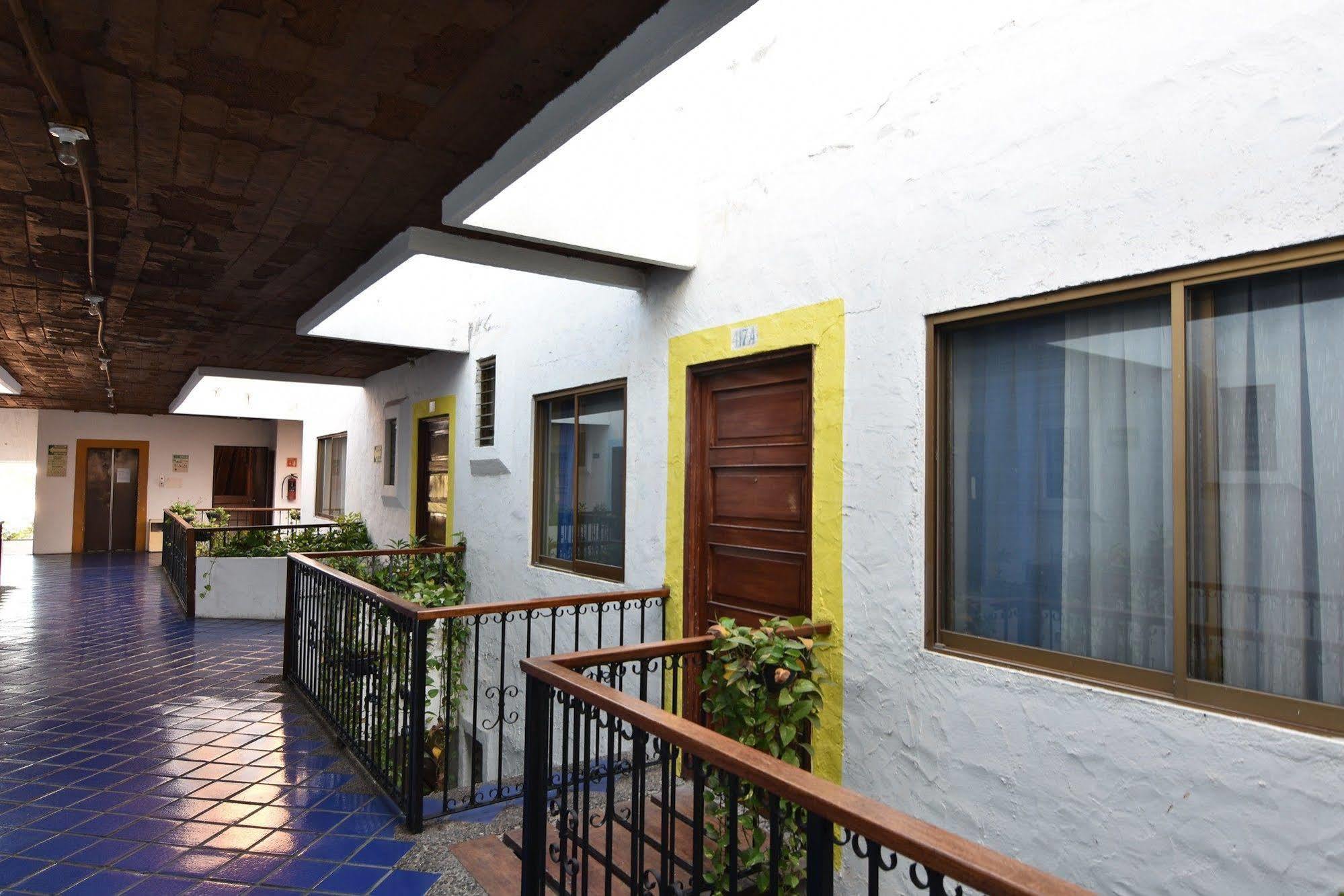 Del Sol Hotel 4*