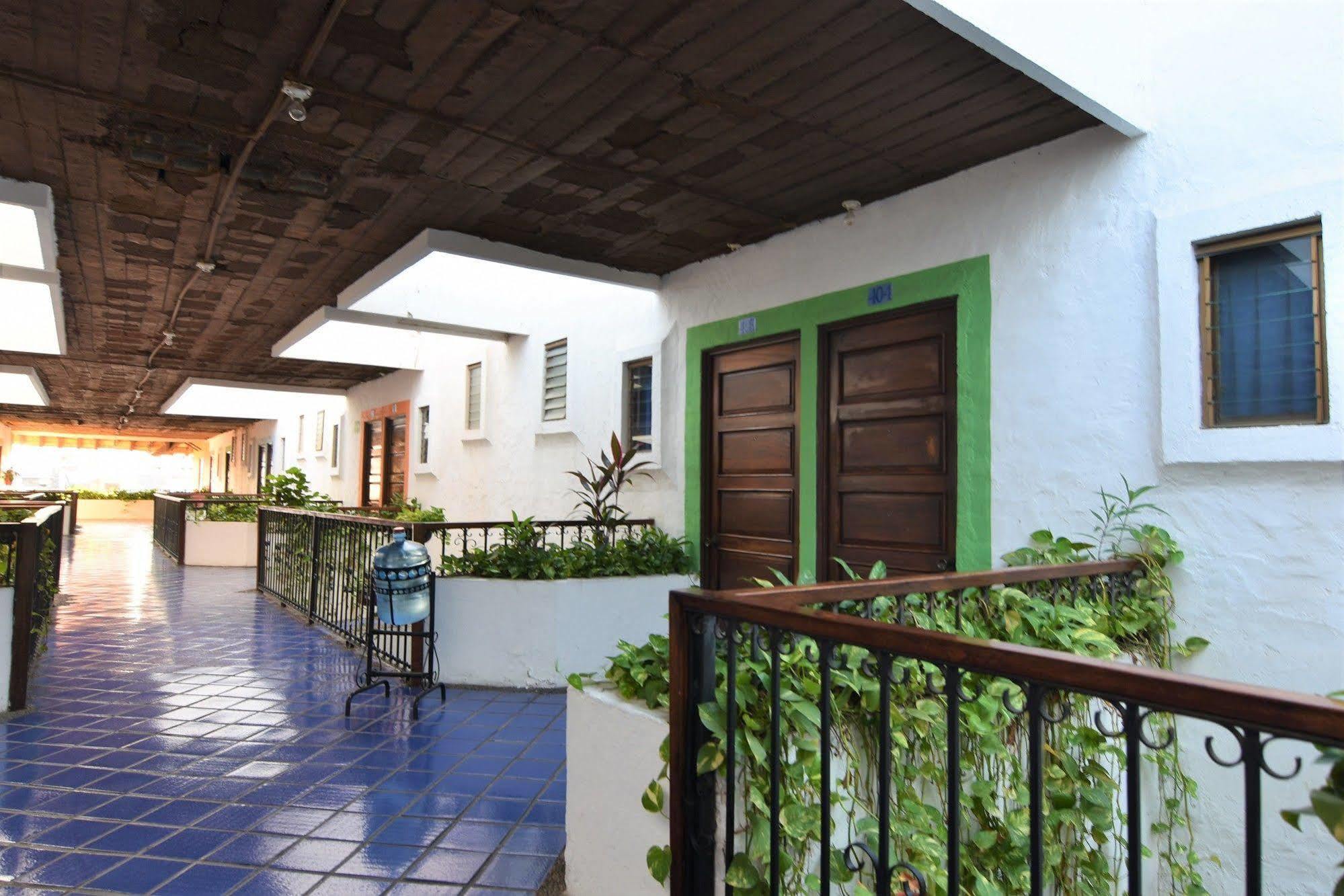 Del Sol Hotel 4*