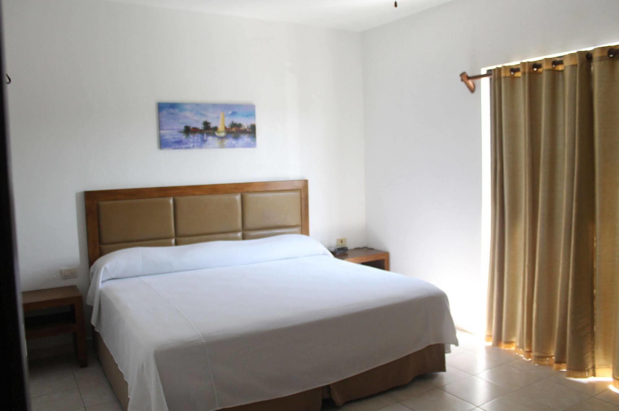 Hotel Chac Chi & 2*