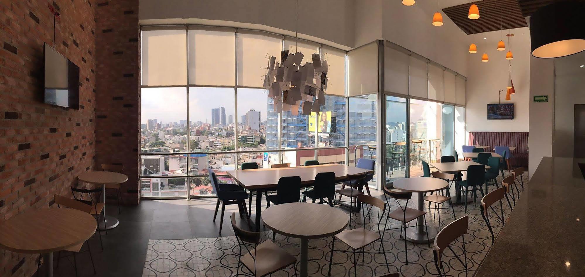 Tryp By Wyndham Wtc Hotel 4*