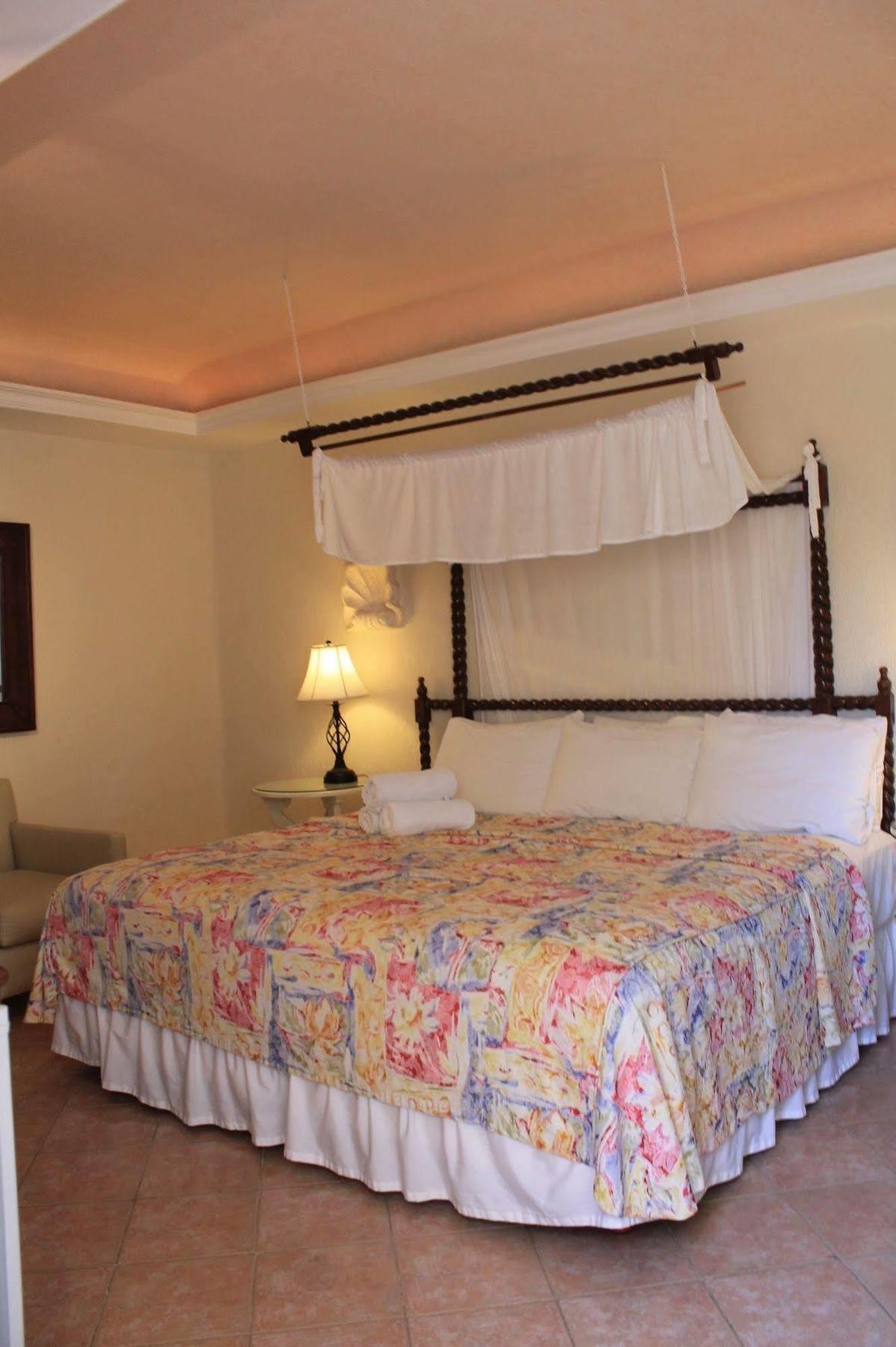 Hotel Playa La Media Luna 4*