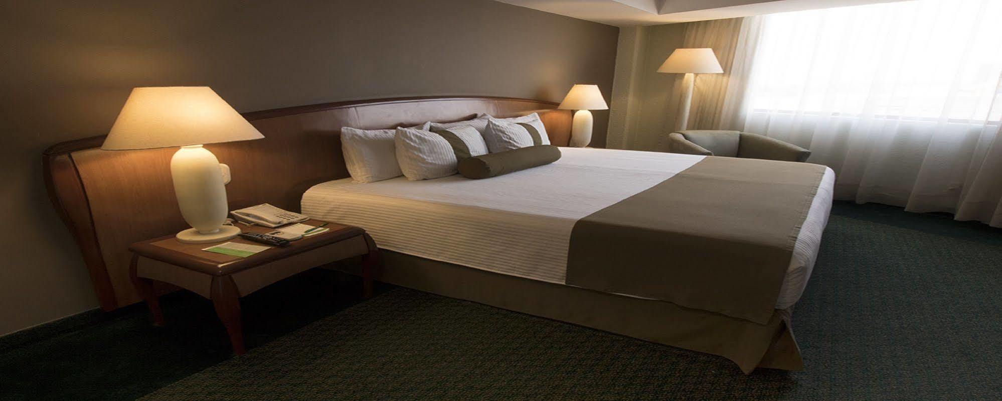 Mision Toreo Centro De Convenciones Hotel 4*