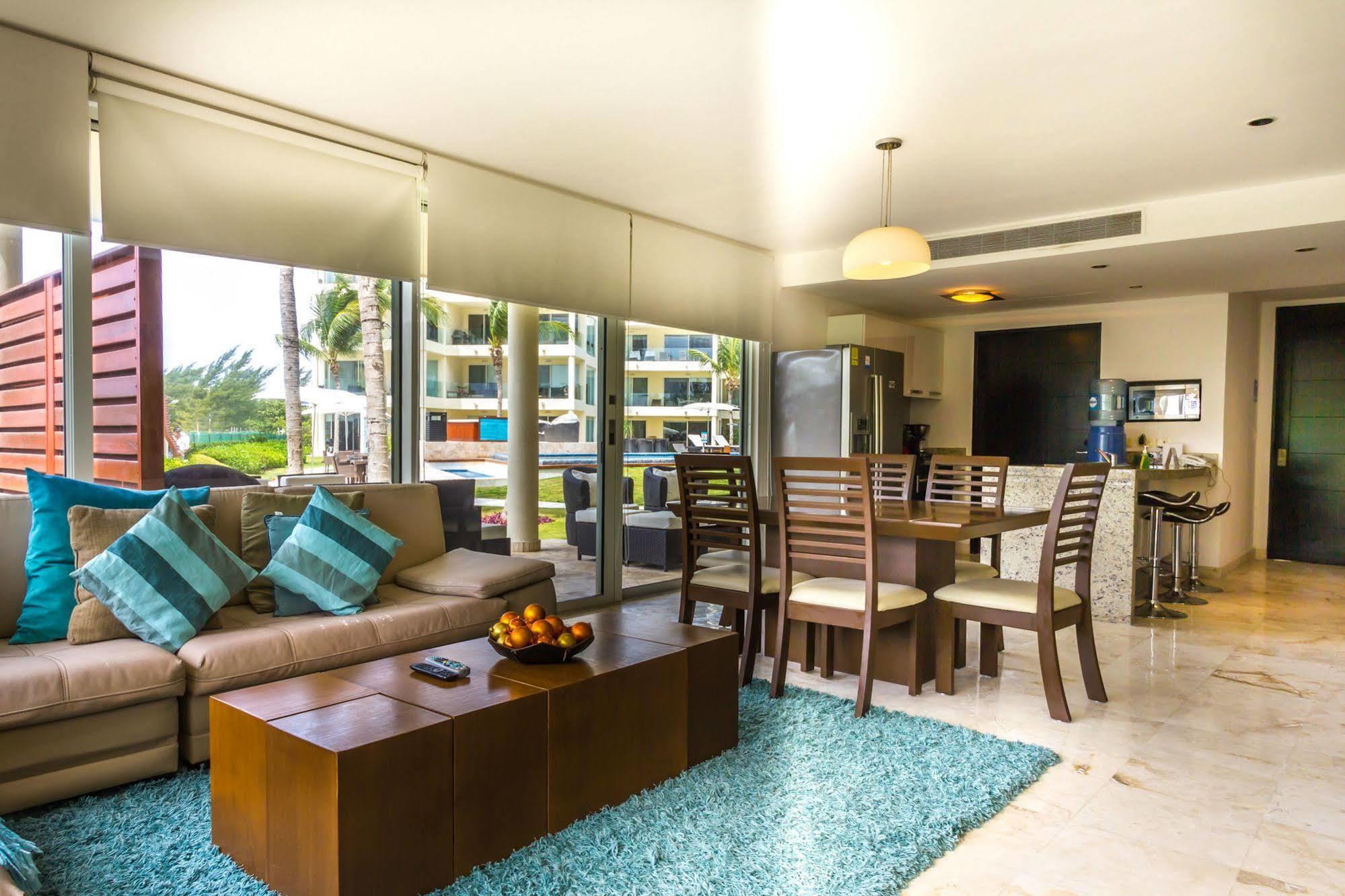 Aparthotel The Elements Oceanfront & Beachside Playa del Carmen