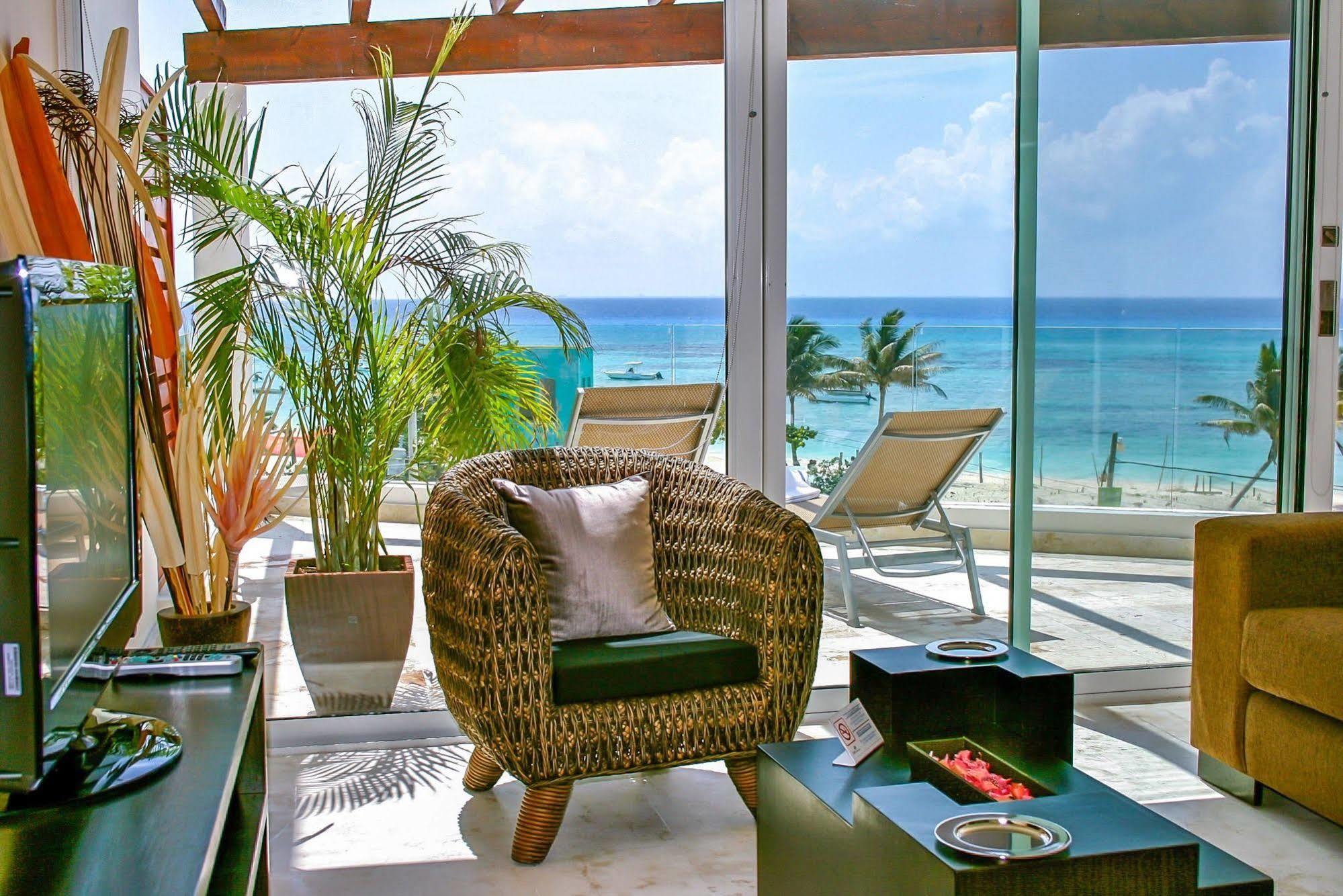 The Elements Oceanfront & Beachside 4* Playa del Carmen