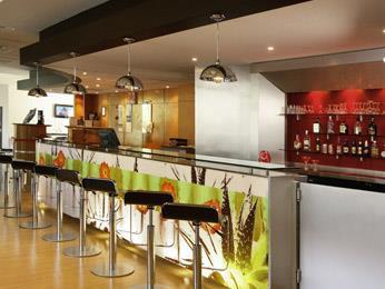 Ibis Monterrey Valle 3*