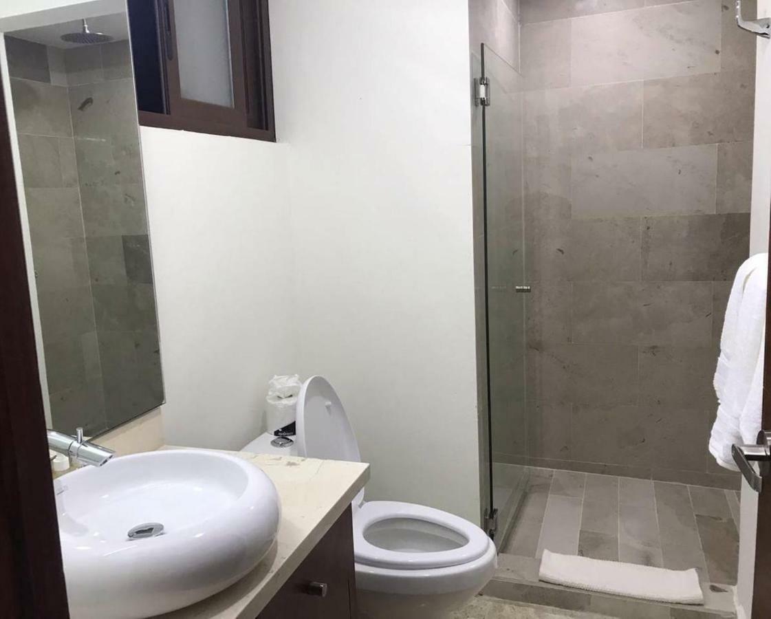 Deluxe New Beachfront Penthouse In * Akumal