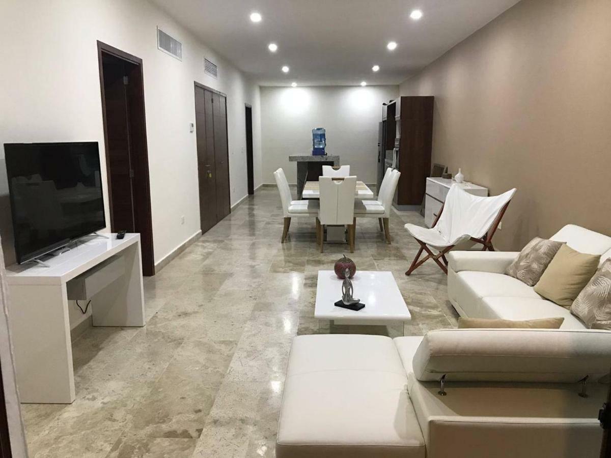 Apartment Deluxe New Beachfront Penthouse In