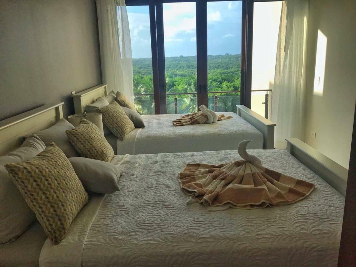 Deluxe New Beachfront Penthouse In Apartment Akumal