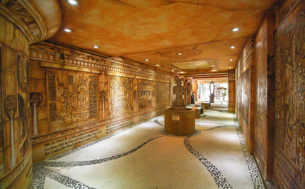 Xbalamque & Centro Hotel 3*