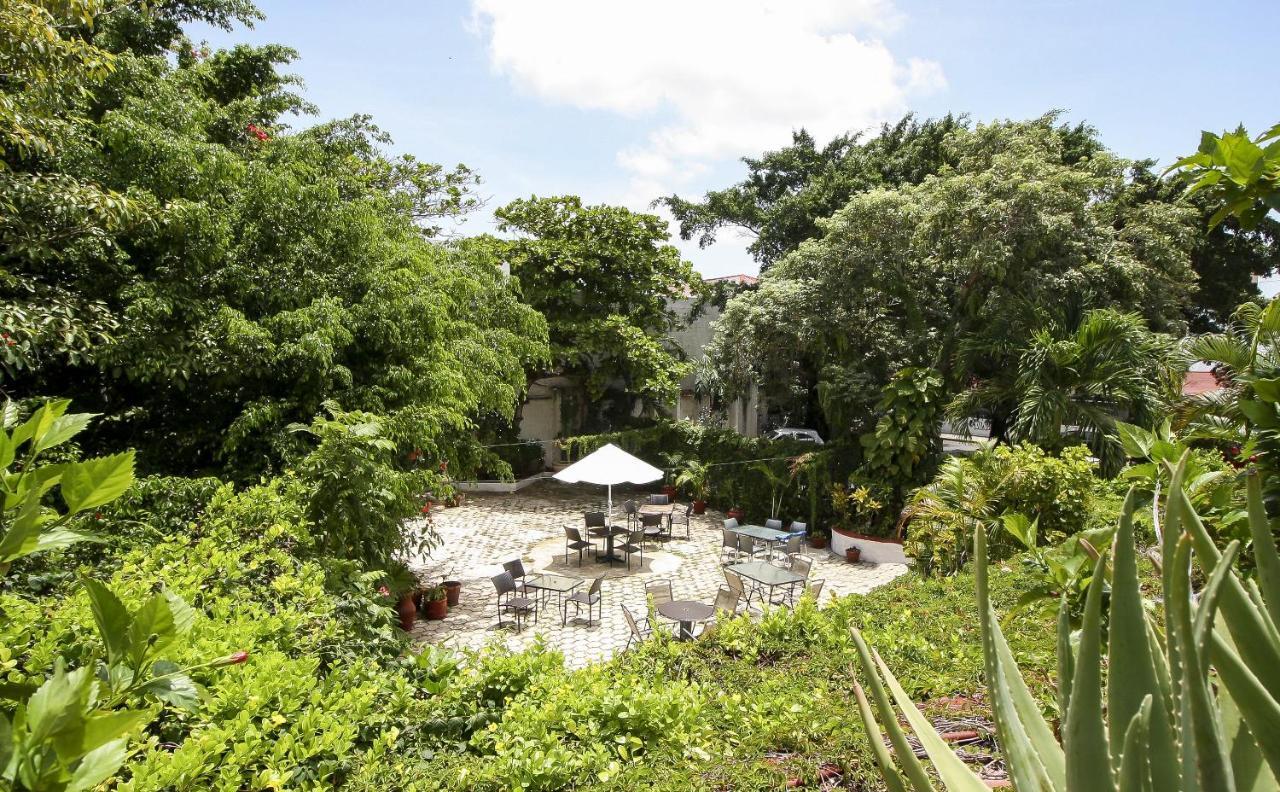 Xbalamque & Centro Hotel 3*