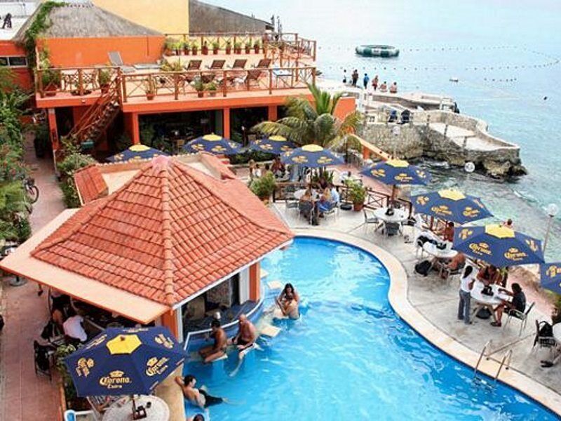 Barracuda Hotel