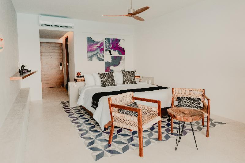 Hotel B Unique (adults Only)