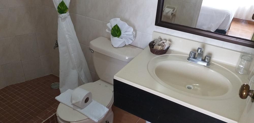 Labnah (adults Only) 3*