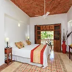 Hotel Esencia