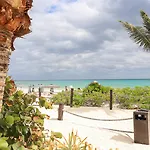 Mareazul Beach Front Resort Playa Del Carmen