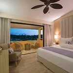 Grand Palladium White Sand Resort & Spa