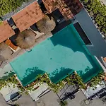 Caribbean Paradise Hotel & Spa - 5Th Avenue