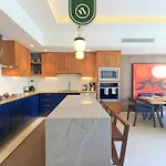 Great Apartment With Rooftop Pool