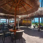 Ocean Coral & Turquesa All Inclusive (Adults Only)