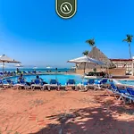 2 Bedroom Condo In Hotel - Beach - Pools - Kids Club