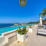 Great Apartment With Rooftop Pool