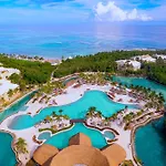 Grand Palladium White Sand Resort & Spa