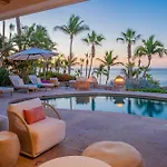 Beautiful 5 Bd Villas Del Mar Villa Staffed & Steps From The Beach