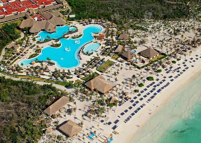 Grand Palladium White Sand Resort & Spa