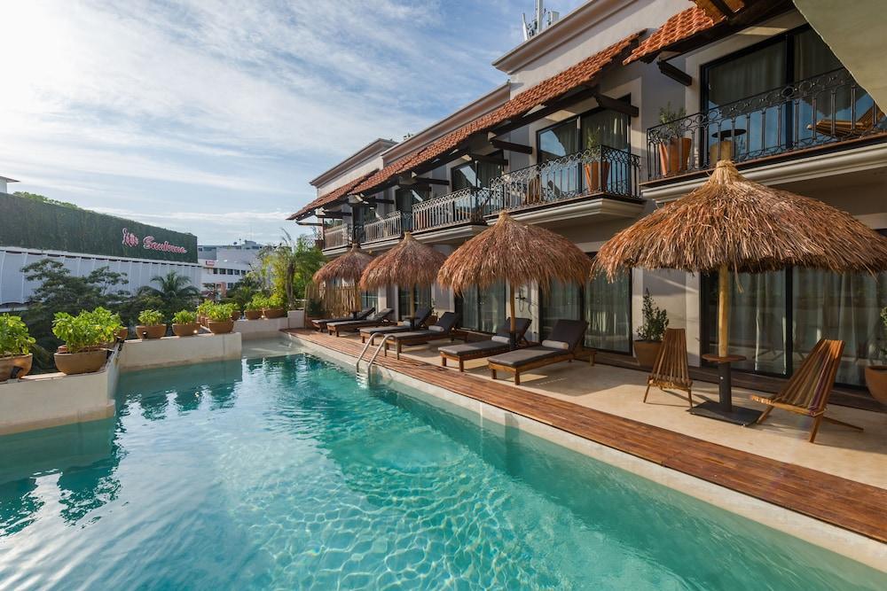 Caribbean Paradise & - 5th Avenue Hotel