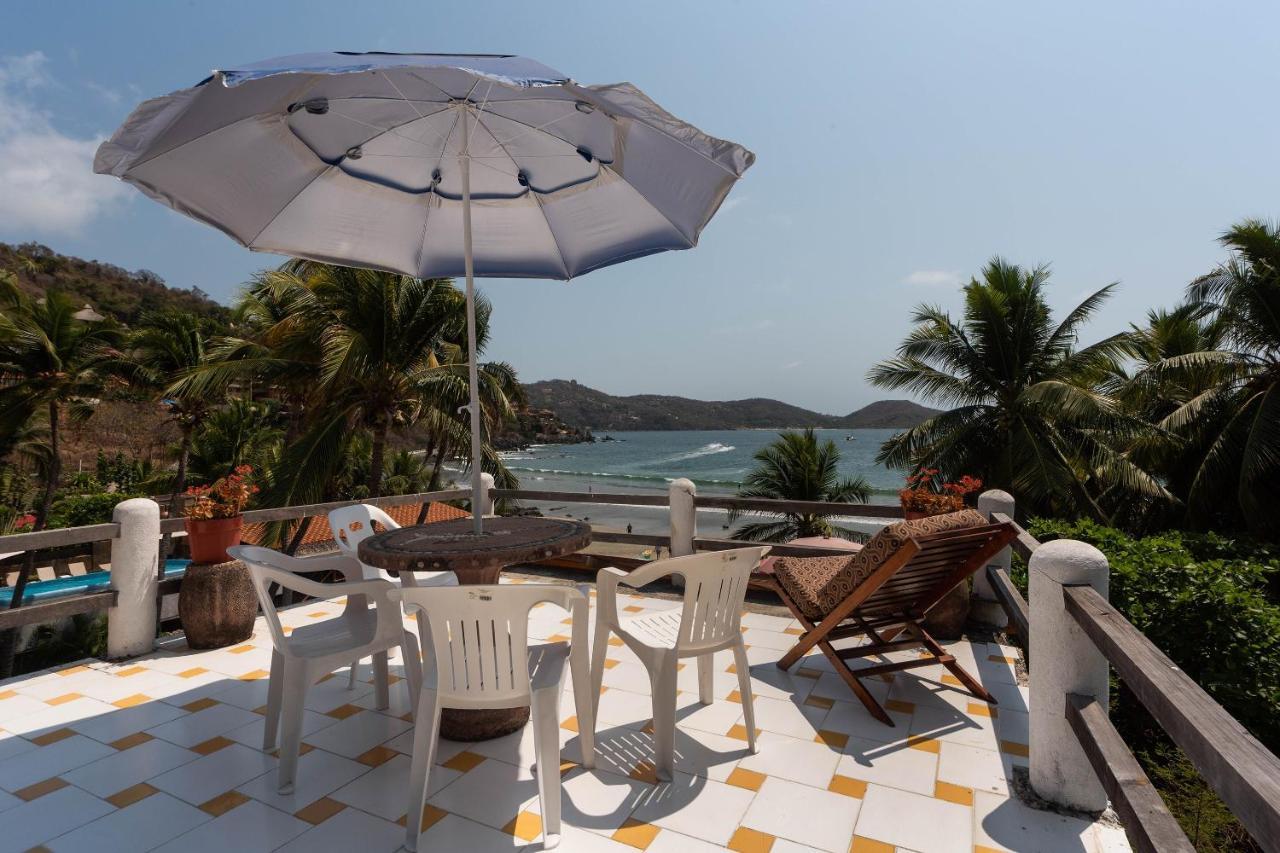 Hotel Bungalows Sotelo Zihuatanejo