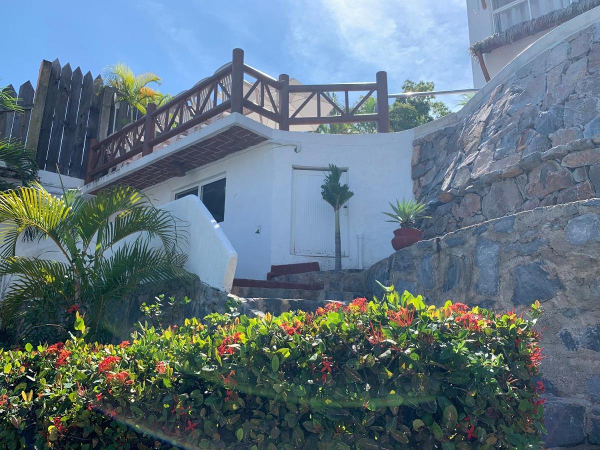 El Morro Hotel Zihuatanejo
