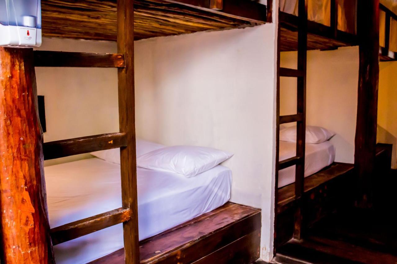 Bed & Breakfast Oostel Smart - Playa Tulum