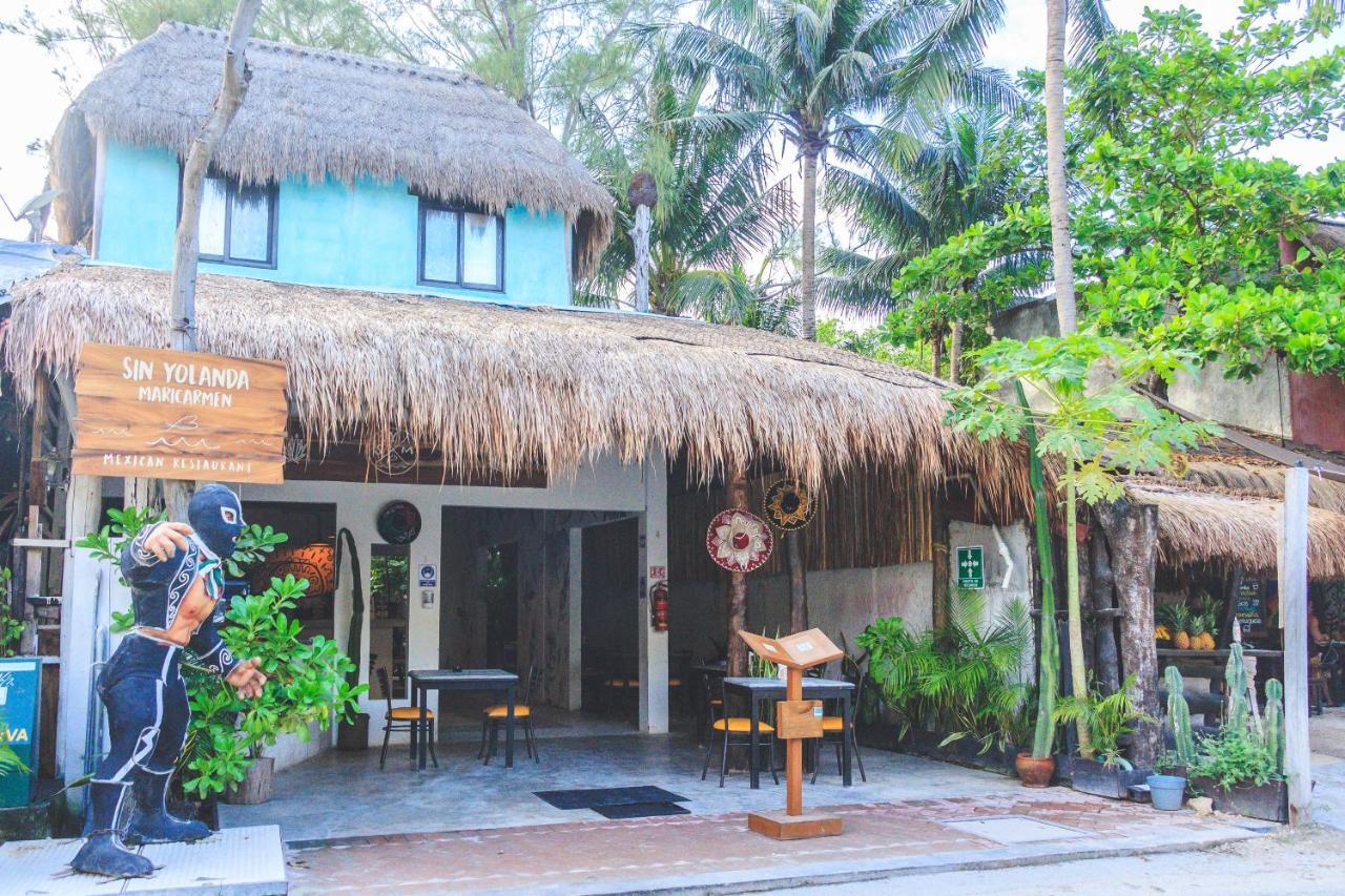 Bed & Breakfast Oostel Smart - Playa Tulum