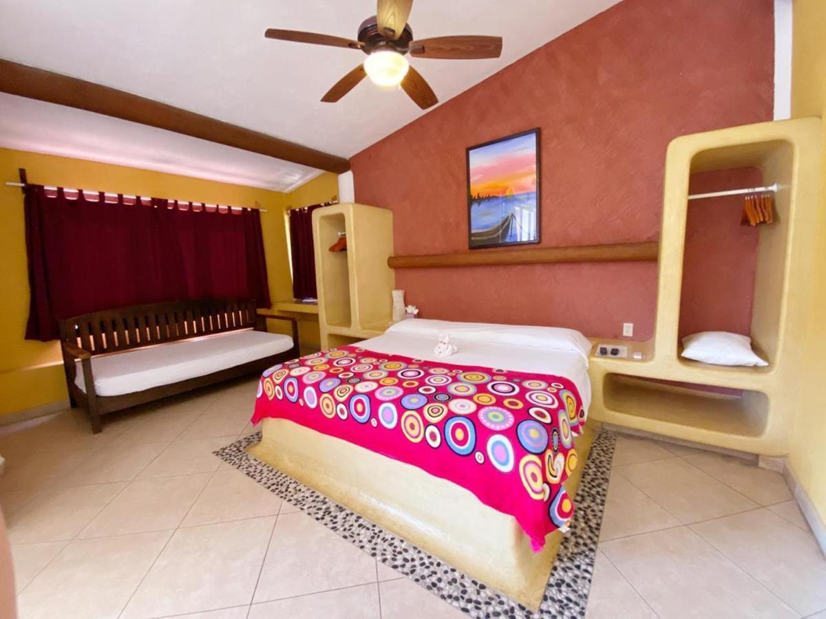 Aparthotel La Madera Zihuatanejo