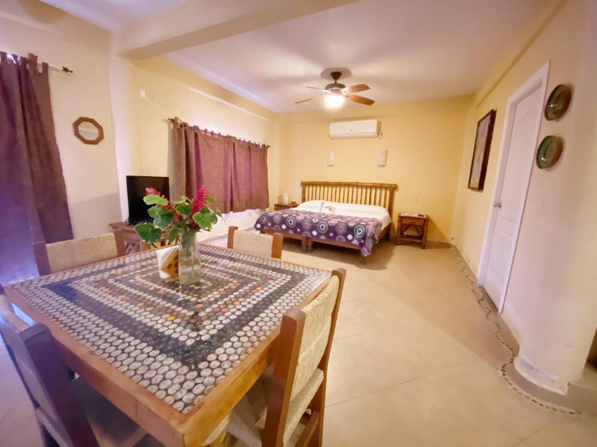 La Madera Aparthotel Zihuatanejo