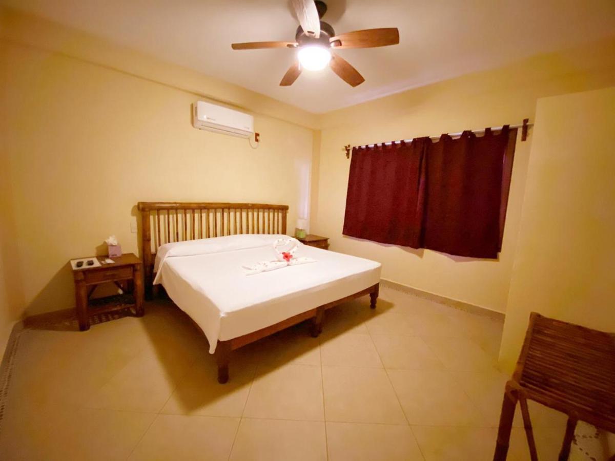 La Madera Zihuatanejo