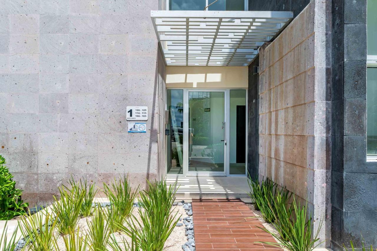 Mareazul Front At 2* Playa del Carmen